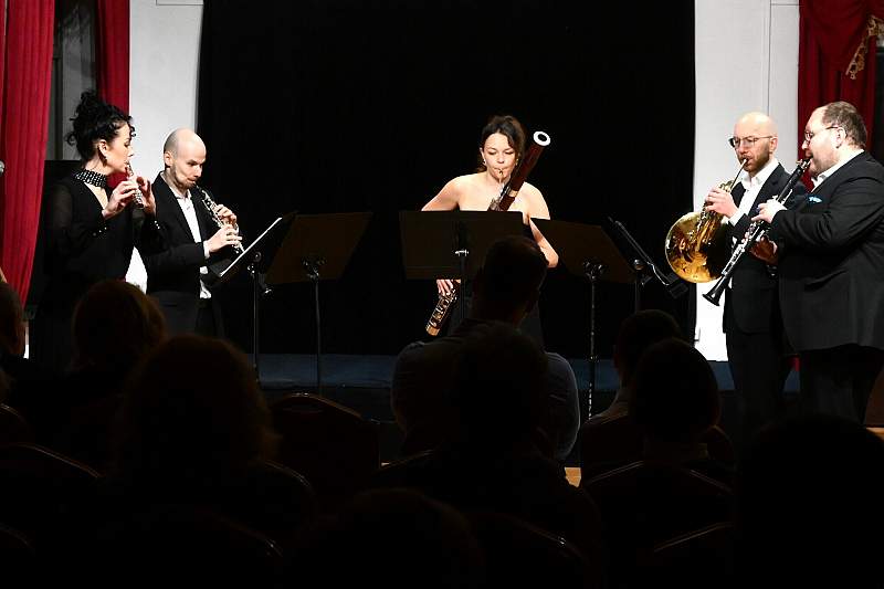 Kilar wokół młodych