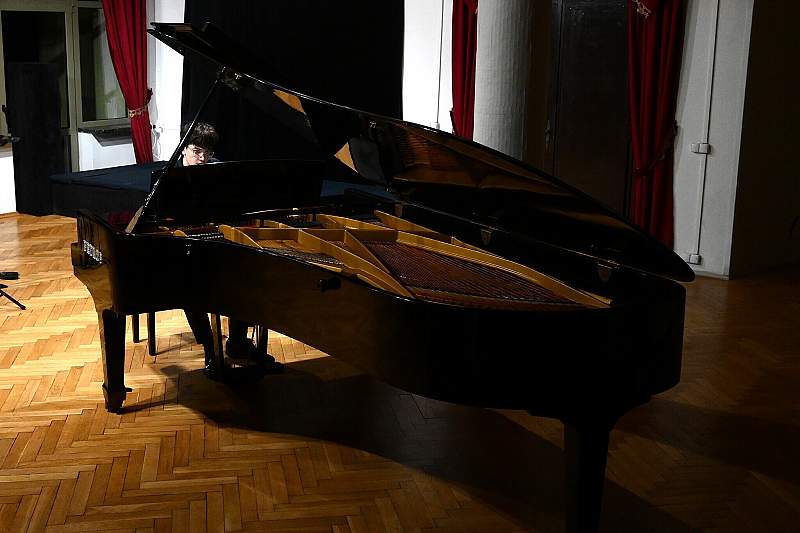 Kilar wokół młodych