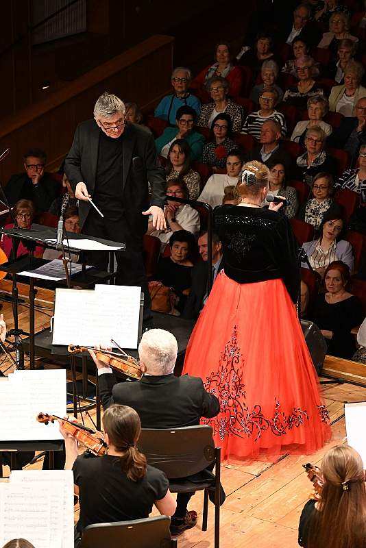 Wino, kobiety i śpiew - koncert z okazji dnia kobiet