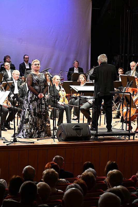 Wino, kobiety i śpiew - koncert z okazji dnia kobiet