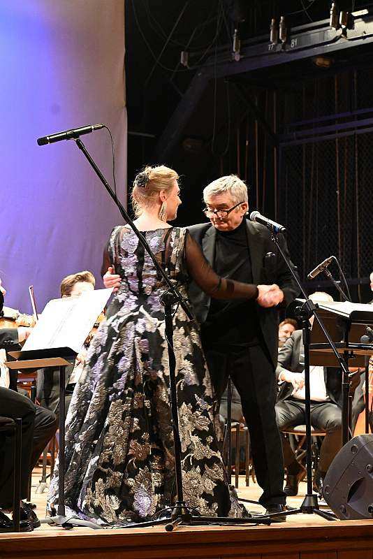 Wino, kobiety i śpiew - koncert z okazji dnia kobiet